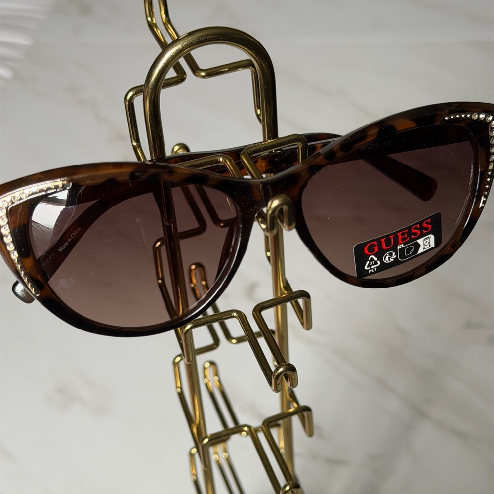 GUESS Brown Sunglasses Y2K Glam Vacation Ready Eyewear